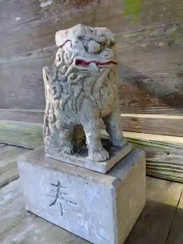 八幡神社の狛犬