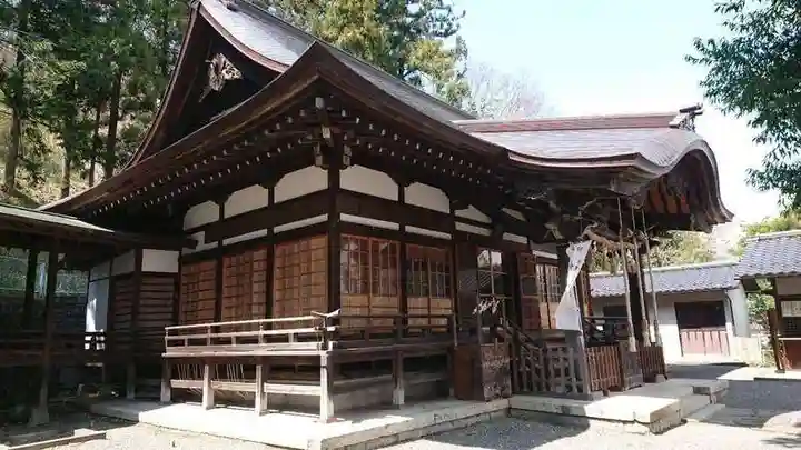若宮八幡宮の本殿・本堂