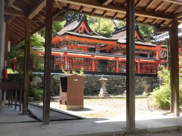 丹生官省符神社の本殿・本堂