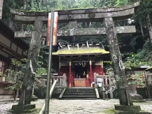 鳳来山東照宮の鳥居