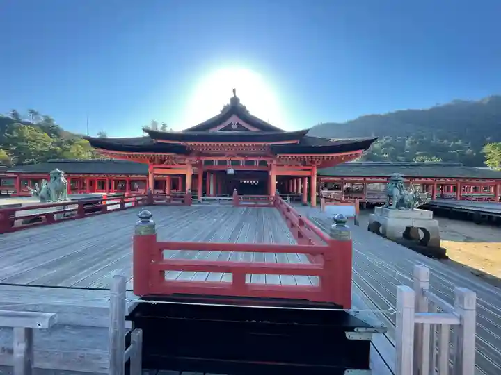 厳島神社の本殿・本堂