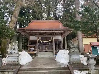 岩手山神社の本殿・本堂