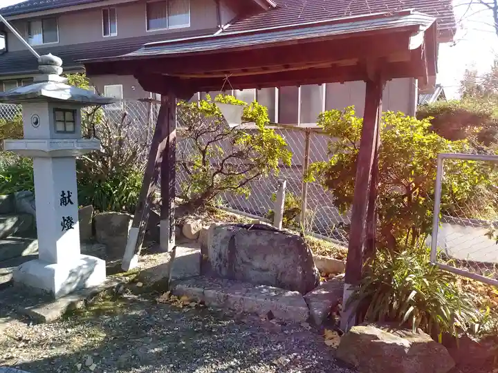 子安地蔵堂の手水舎