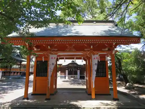 巨摩八幡宮の山門・神門