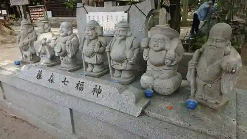 藤森神社の像