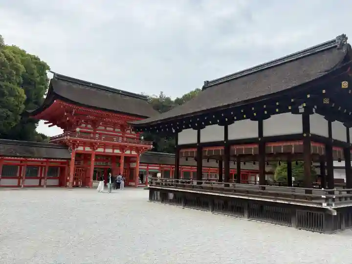 賀茂御祖神社(下鴨神社)の{uncategorized: "未分類", other: "その他", undefined: "問題あり", building: "その他建物", grave: "お墓", sacred_gate: "鳥居", guardian: "狛犬", statue: "像", buddha: "仏像", history: "歴史", nature: "自然", garden: "庭園", animal: "動物", pagoda: "塔", temizu: "手水舎", mountain_gate: "山門・神門", sanctuary: "本殿・本堂", subordinate: "末社・摂社", art: "芸術", scenery: "景色", jizo: "地蔵", ema: "絵馬", goshuin: "御朱印", omikuji: "おみくじ", items: "授与品その他", amulet: "お守り", goshuincho: "御朱印帳", eats: "食事", festival: "お祭り", votive_dance: "神楽", shichigosan: "七五三参", wedding: "結婚式", experience: "体験その他", initially: "初詣", around: "周辺", anti_infection: "感染症対策"}