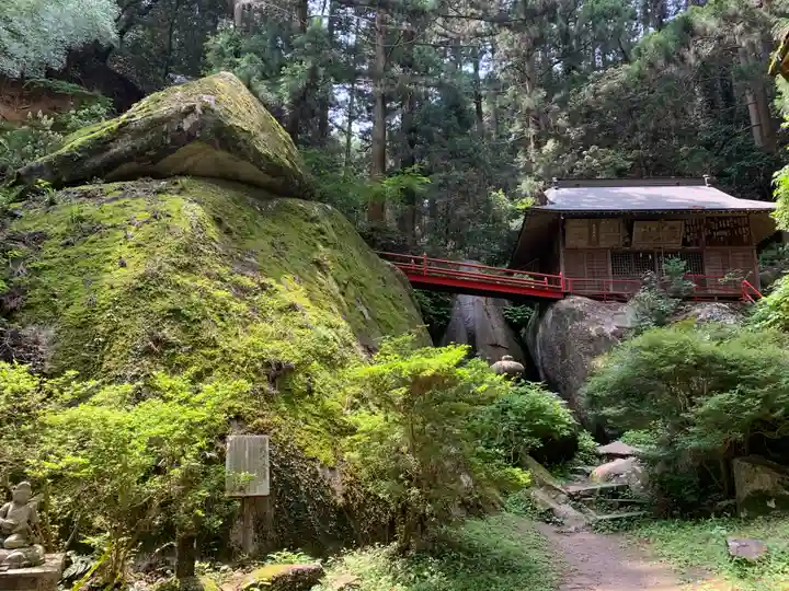名草厳島神社の本殿・本堂