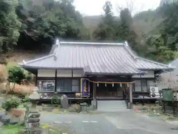 妙泉寺の本殿・本堂
