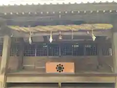 八菅神社の本殿