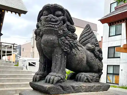 札幌諏訪神社の狛犬