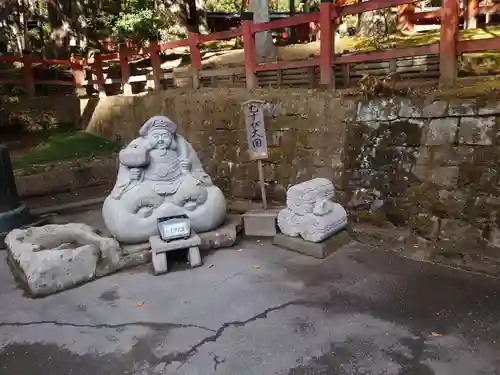 日光二荒山神社の像