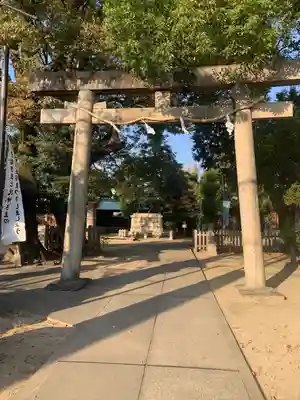 大神神社(花池)の鳥居
