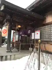 出世稻荷神社の本殿