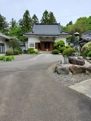慈願寺の本殿・本堂