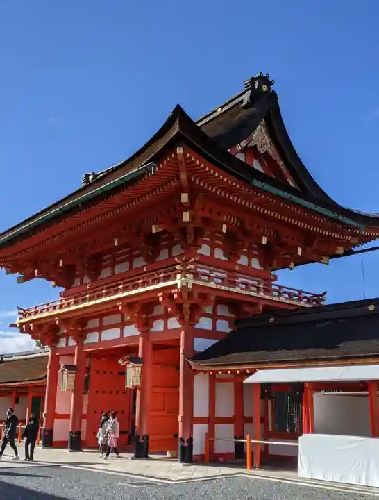 伏見稲荷大社の山門・神門