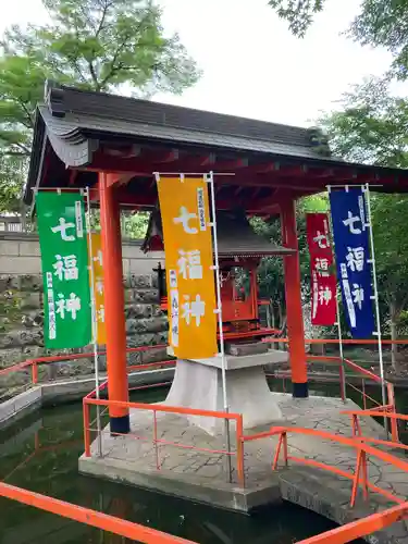 尾曳稲荷神社の末社・摂社