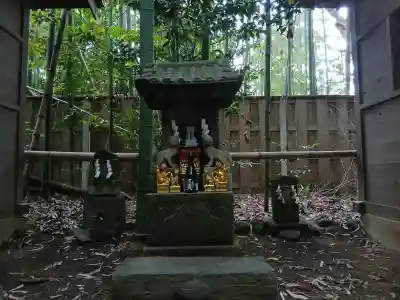 道野辺八幡宮の{uncategorized: "未分類", other: "その他", undefined: "問題あり", building: "その他建物", grave: "お墓", sacred_gate: "鳥居", guardian: "狛犬", statue: "像", buddha: "仏像", history: "歴史", nature: "自然", garden: "庭園", animal: "動物", pagoda: "塔", temizu: "手水舎", mountain_gate: "山門・神門", sanctuary: "本殿・本堂", subordinate: "末社・摂社", art: "芸術", scenery: "景色", jizo: "地蔵", ema: "絵馬", goshuin: "御朱印", omikuji: "おみくじ", items: "授与品その他", amulet: "お守り", goshuincho: "御朱印帳", eats: "食事", festival: "お祭り", votive_dance: "神楽", shichigosan: "七五三参", wedding: "結婚式", experience: "体験その他", initially: "初詣", around: "周辺", anti_infection: "感染症対策"}