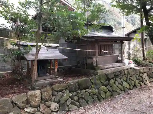 奥氷川神社の末社