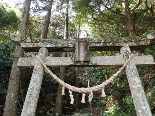 伊奈久比神社の鳥居