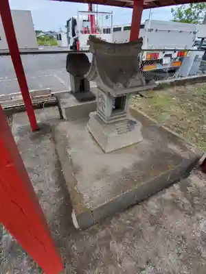 脇屋重殿神社の末社・摂社