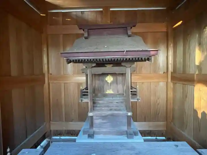 高徳神社の{uncategorized: "未分類", other: "その他", undefined: "問題あり", building: "その他建物", grave: "お墓", sacred_gate: "鳥居", guardian: "狛犬", statue: "像", buddha: "仏像", history: "歴史", nature: "自然", garden: "庭園", animal: "動物", pagoda: "塔", temizu: "手水舎", mountain_gate: "山門・神門", sanctuary: "本殿・本堂", subordinate: "末社・摂社", art: "芸術", scenery: "景色", jizo: "地蔵", ema: "絵馬", goshuin: "御朱印", omikuji: "おみくじ", items: "授与品その他", amulet: "お守り", goshuincho: "御朱印帳", eats: "食事", festival: "お祭り", votive_dance: "神楽", shichigosan: "七五三参", wedding: "結婚式", experience: "体験その他", initially: "初詣", around: "周辺", anti_infection: "感染症対策"}