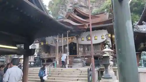 宝山寺の本殿