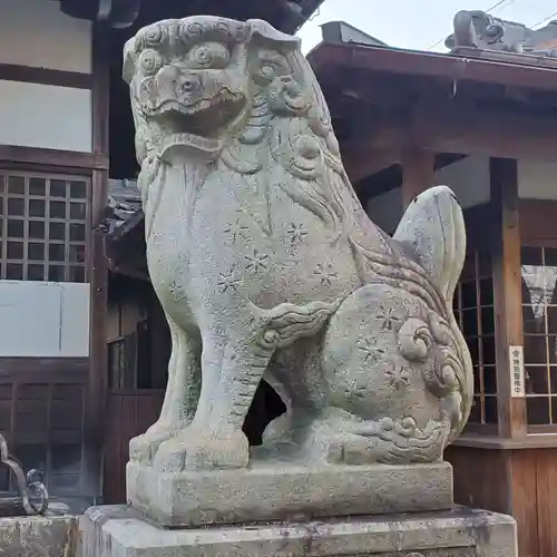 萬古神社の狛犬