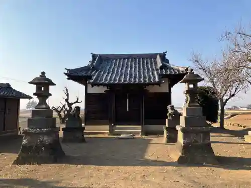 友沼水神宮の{uncategorized: "未分類", other: "その他", undefined: "問題あり", building: "その他建物", grave: "お墓", sacred_gate: "鳥居", guardian: "狛犬", statue: "像", buddha: "仏像", history: "歴史", nature: "自然", garden: "庭園", animal: "動物", pagoda: "塔", temizu: "手水舎", mountain_gate: "山門・神門", sanctuary: "本殿・本堂", subordinate: "末社・摂社", art: "芸術", scenery: "景色", jizo: "地蔵", ema: "絵馬", goshuin: "御朱印", omikuji: "おみくじ", items: "授与品その他", amulet: "お守り", goshuincho: "御朱印帳", eats: "食事", festival: "お祭り", votive_dance: "神楽", shichigosan: "七五三参", wedding: "結婚式", experience: "体験その他", initially: "初詣", around: "周辺", anti_infection: "感染症対策"}