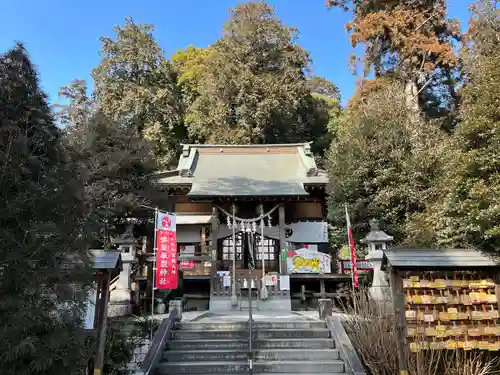 磐裂根裂神社の本殿