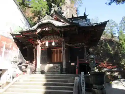 榛名神社の本殿