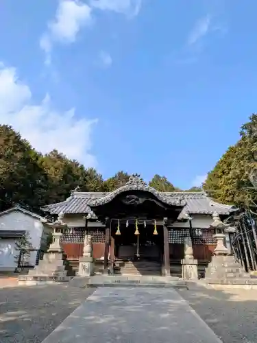 神前神社の{uncategorized: "未分類", other: "その他", undefined: "問題あり", building: "その他建物", grave: "お墓", sacred_gate: "鳥居", guardian: "狛犬", statue: "像", buddha: "仏像", history: "歴史", nature: "自然", garden: "庭園", animal: "動物", pagoda: "塔", temizu: "手水舎", mountain_gate: "山門・神門", sanctuary: "本殿・本堂", subordinate: "末社・摂社", art: "芸術", scenery: "景色", jizo: "地蔵", ema: "絵馬", goshuin: "御朱印", omikuji: "おみくじ", items: "授与品その他", amulet: "お守り", goshuincho: "御朱印帳", eats: "食事", festival: "お祭り", votive_dance: "神楽", shichigosan: "七五三参", wedding: "結婚式", experience: "体験その他", initially: "初詣", around: "周辺", anti_infection: "感染症対策"}