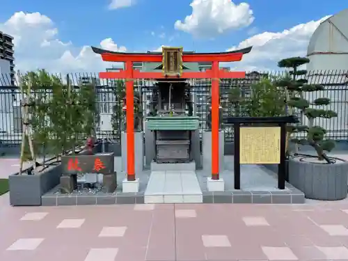 民部稲荷神社(丸広百貨店屋上)の本殿・本堂