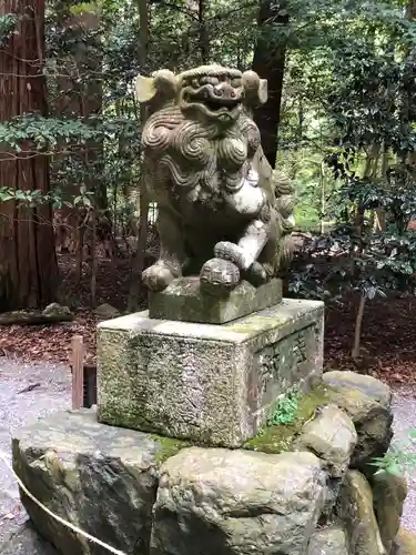 椿大神社の狛犬