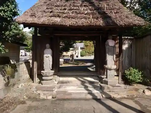 観音寺の山門