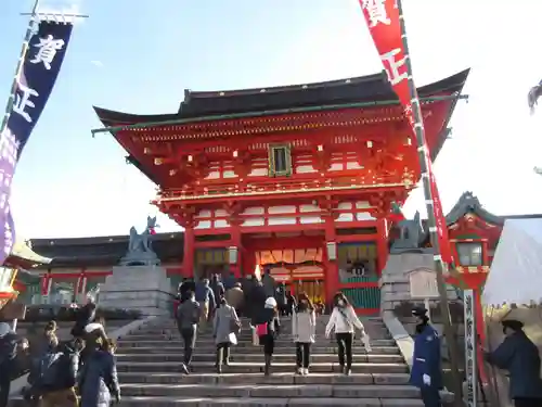 伏見稲荷大社の山門・神門