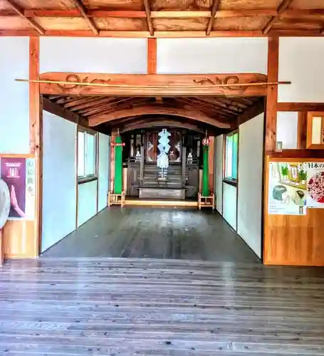 日間賀神社の本殿