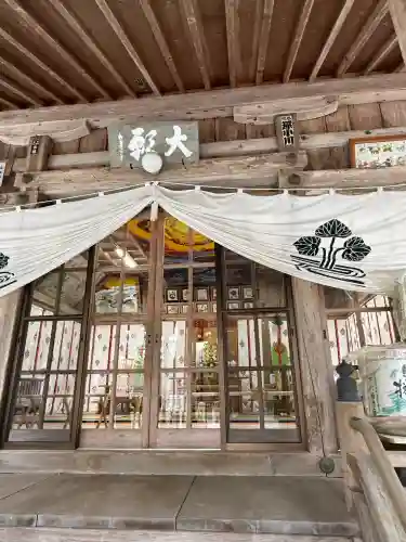 安志加茂神社の{uncategorized: "未分類", other: "その他", undefined: "問題あり", building: "その他建物", grave: "お墓", sacred_gate: "鳥居", guardian: "狛犬", statue: "像", buddha: "仏像", history: "歴史", nature: "自然", garden: "庭園", animal: "動物", pagoda: "塔", temizu: "手水舎", mountain_gate: "山門・神門", sanctuary: "本殿・本堂", subordinate: "末社・摂社", art: "芸術", scenery: "景色", jizo: "地蔵", ema: "絵馬", goshuin: "御朱印", omikuji: "おみくじ", items: "授与品その他", amulet: "お守り", goshuincho: "御朱印帳", eats: "食事", festival: "お祭り", votive_dance: "神楽", shichigosan: "七五三参", wedding: "結婚式", experience: "体験その他", initially: "初詣", around: "周辺", anti_infection: "感染症対策"}