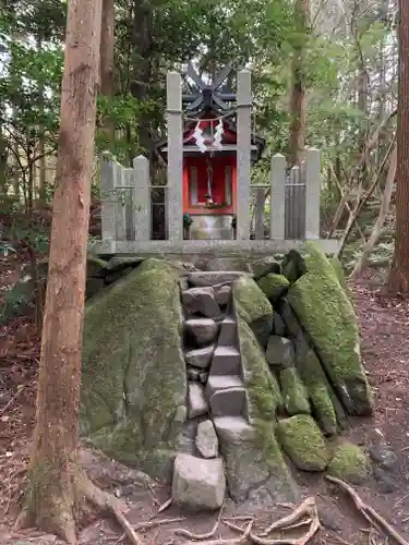 室生龍穴神社の末社