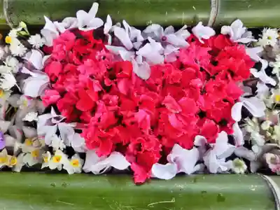 立志神社の手水舎