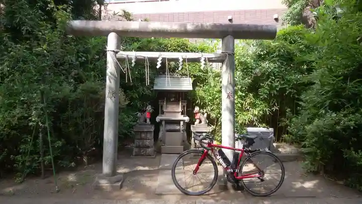池尻稲荷神社の末社・摂社