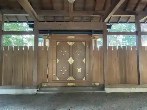 須加神社の{uncategorized: "未分類", other: "その他", undefined: "問題あり", building: "その他建物", grave: "お墓", sacred_gate: "鳥居", guardian: "狛犬", statue: "像", buddha: "仏像", history: "歴史", nature: "自然", garden: "庭園", animal: "動物", pagoda: "塔", temizu: "手水舎", mountain_gate: "山門・神門", sanctuary: "本殿・本堂", subordinate: "末社・摂社", art: "芸術", scenery: "景色", jizo: "地蔵", ema: "絵馬", goshuin: "御朱印", omikuji: "おみくじ", items: "授与品その他", amulet: "お守り", goshuincho: "御朱印帳", eats: "食事", festival: "お祭り", votive_dance: "神楽", shichigosan: "七五三参", wedding: "結婚式", experience: "体験その他", initially: "初詣", around: "周辺", anti_infection: "感染症対策"}