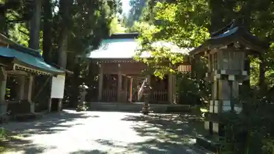 真山神社の山門・神門
