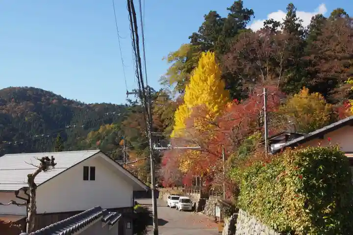 静原神社の周辺
