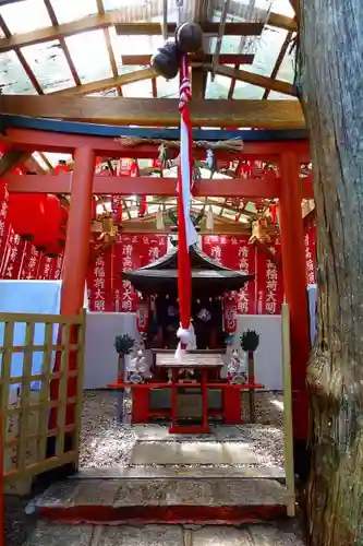 清高稲荷社の本殿・本堂