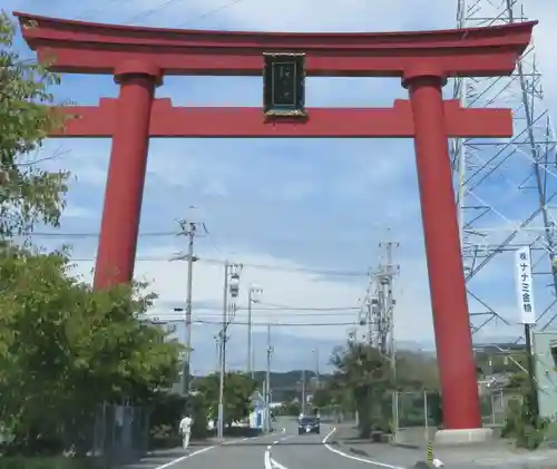 桜ヶ池池宮神社の鳥居