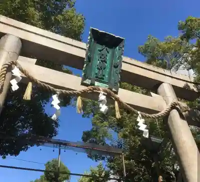 難波八阪神社の鳥居