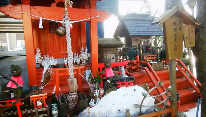 共栄稲荷神社の本殿・本堂