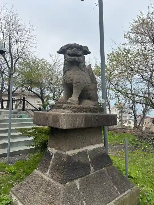 豊足神社の{uncategorized: "未分類", other: "その他", undefined: "問題あり", building: "その他建物", grave: "お墓", sacred_gate: "鳥居", guardian: "狛犬", statue: "像", buddha: "仏像", history: "歴史", nature: "自然", garden: "庭園", animal: "動物", pagoda: "塔", temizu: "手水舎", mountain_gate: "山門・神門", sanctuary: "本殿・本堂", subordinate: "末社・摂社", art: "芸術", scenery: "景色", jizo: "地蔵", ema: "絵馬", goshuin: "御朱印", omikuji: "おみくじ", items: "授与品その他", amulet: "お守り", goshuincho: "御朱印帳", eats: "食事", festival: "お祭り", votive_dance: "神楽", shichigosan: "七五三参", wedding: "結婚式", experience: "体験その他", initially: "初詣", around: "周辺", anti_infection: "感染症対策"}