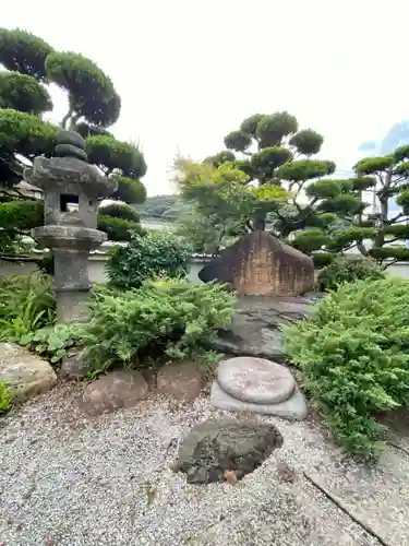 宮道神社の庭園