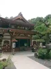 目の霊山　油山寺の本殿